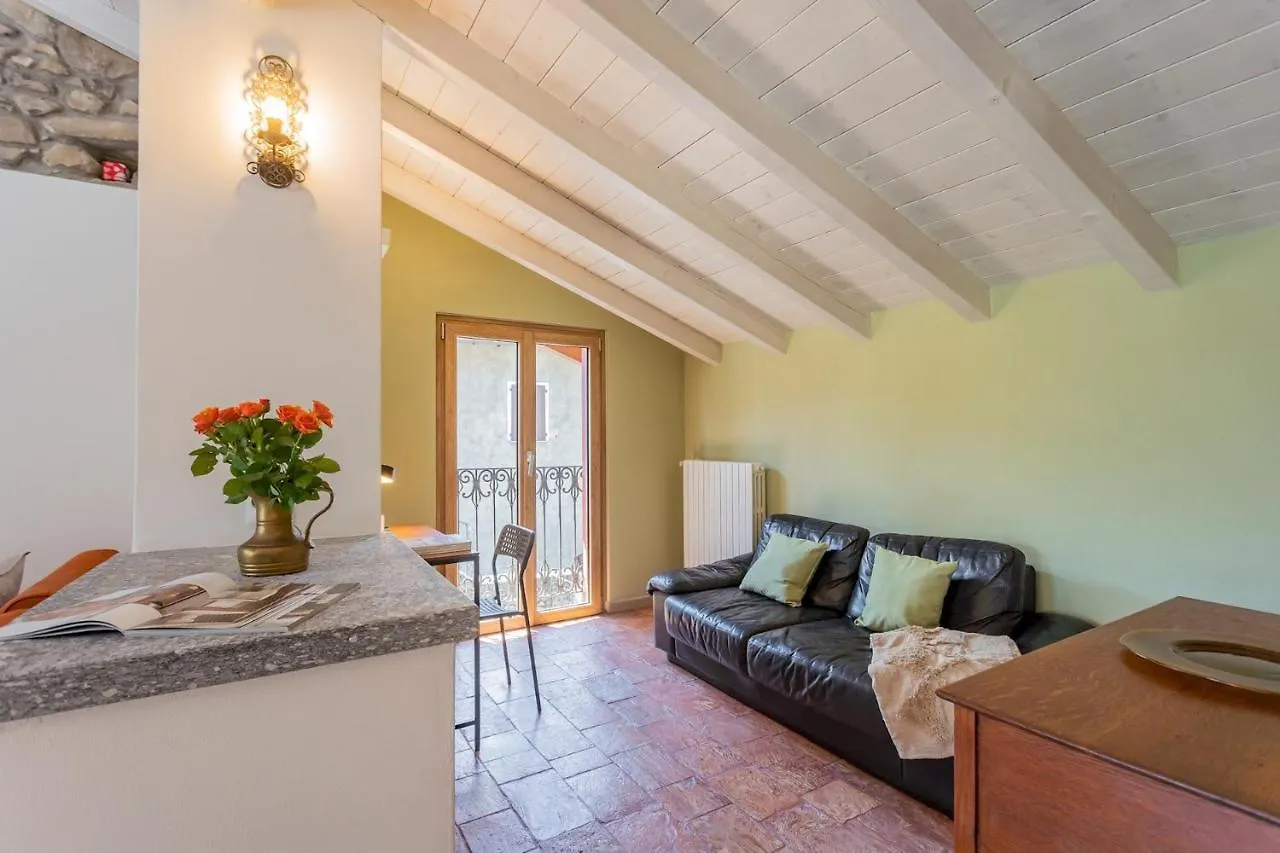 Apartment Villetta Abbazia Acqua Dolce -With Stunning Terrace By Rent All Como Lenno