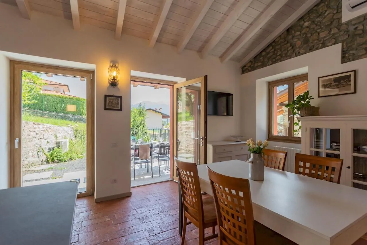 Villetta Abbazia Acqua Dolce -With Stunning Terrace By Rent All Como Lenno 0*,