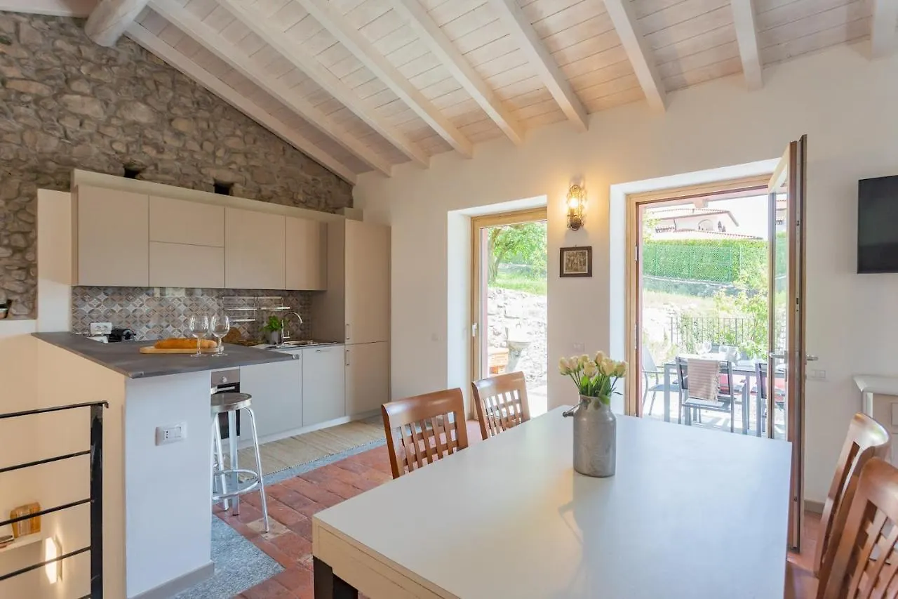 Villetta Abbazia Acqua Dolce -With Stunning Terrace By Rent All Como Lenno Apartment