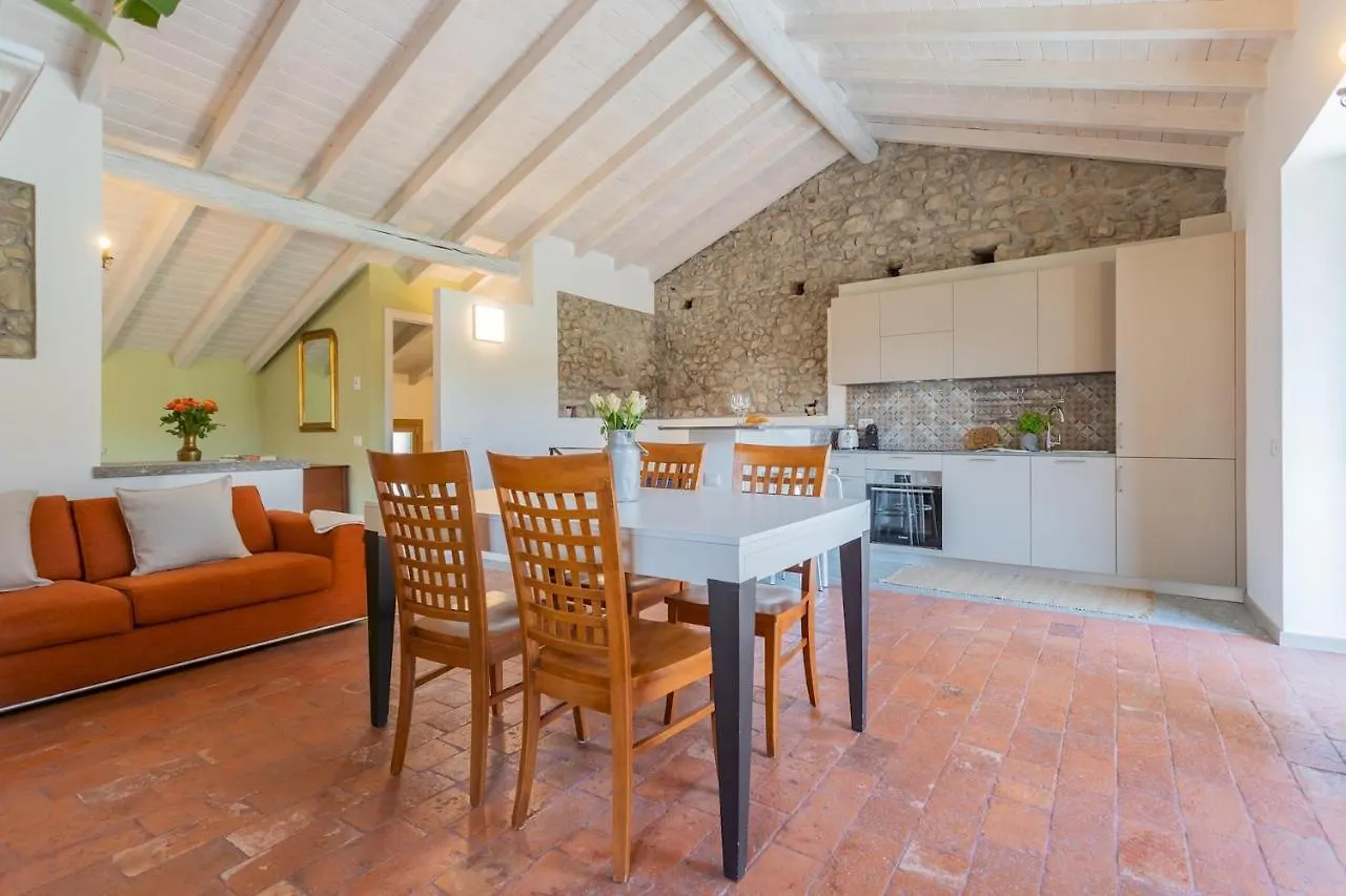 Villetta Abbazia Acqua Dolce -With Stunning Terrace By Rent All Como Lenno