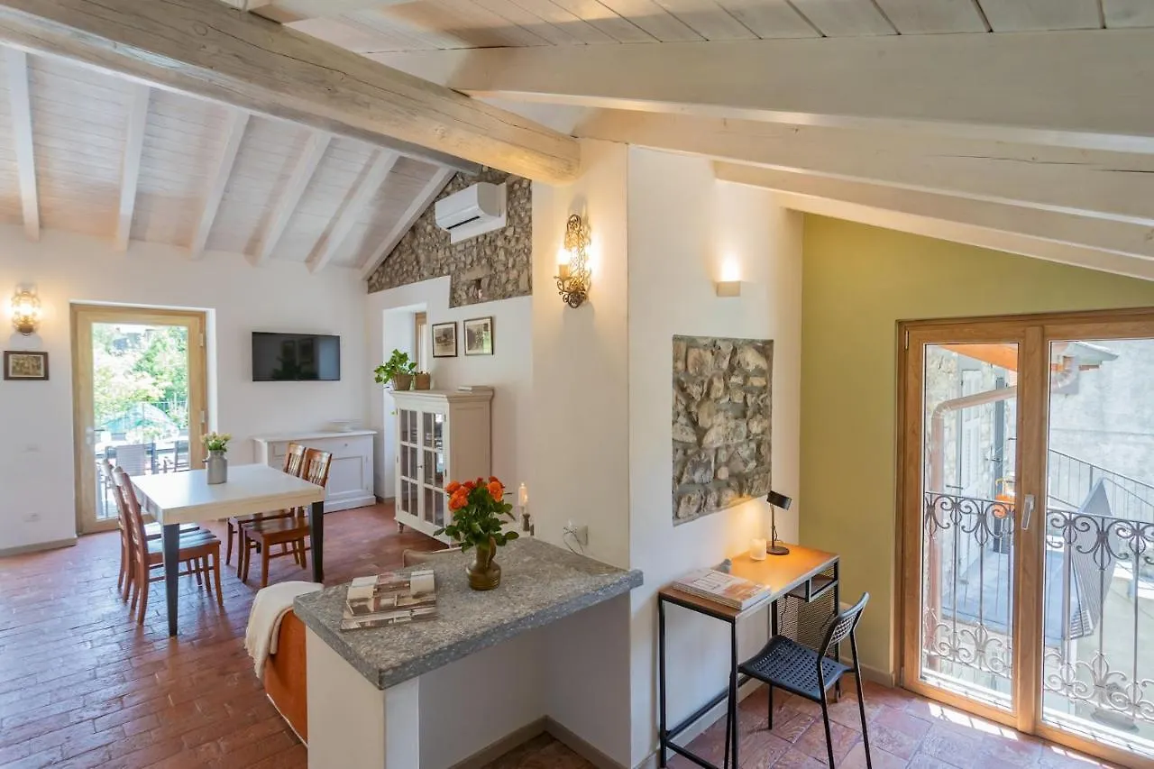 Villetta Abbazia Acqua Dolce -With Stunning Terrace By Rent All Como Lenno